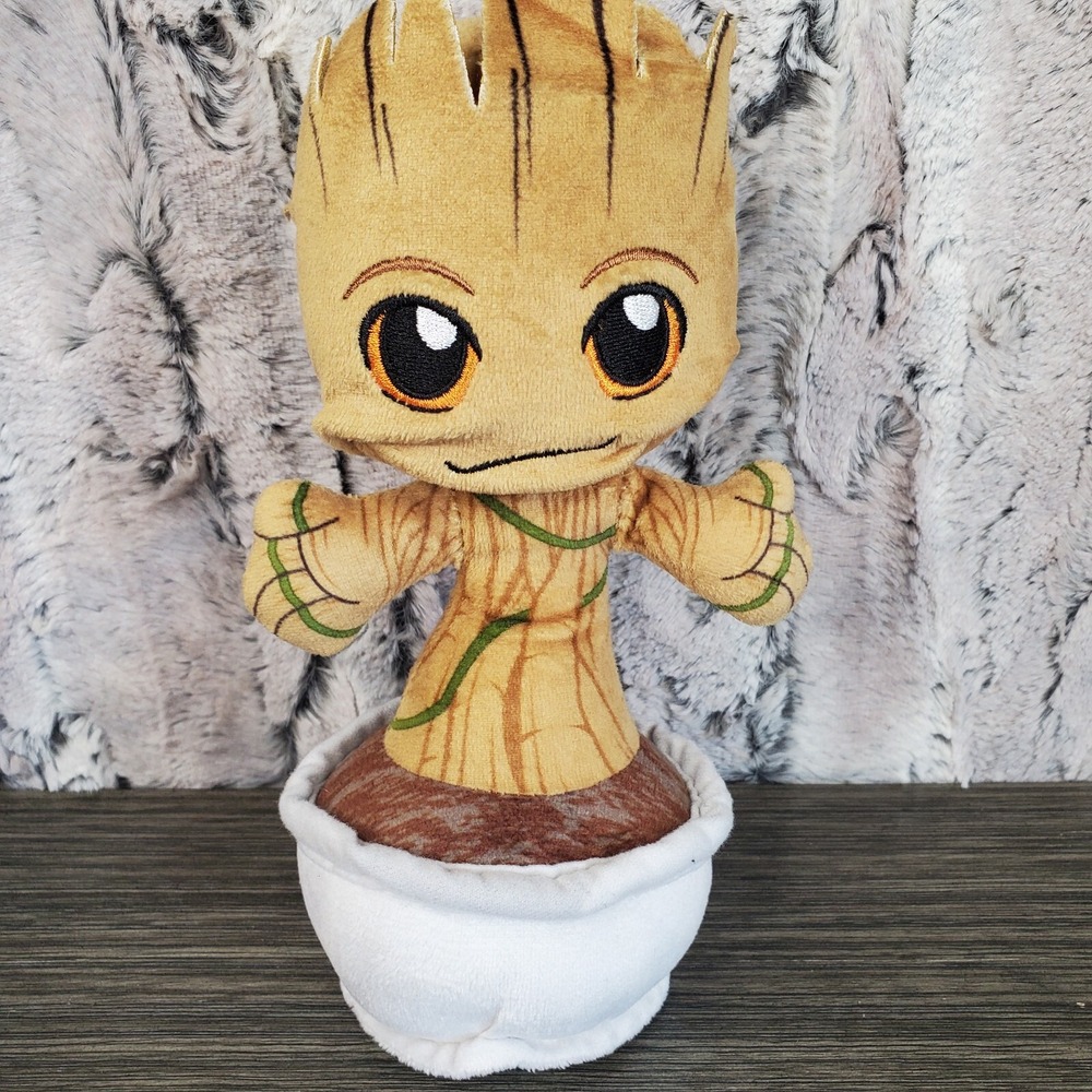 Bleacher Creature Marvel Baby Groot Kuricha Plush Toy